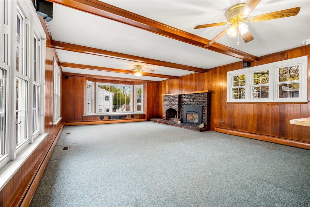 38 Marsh Ave