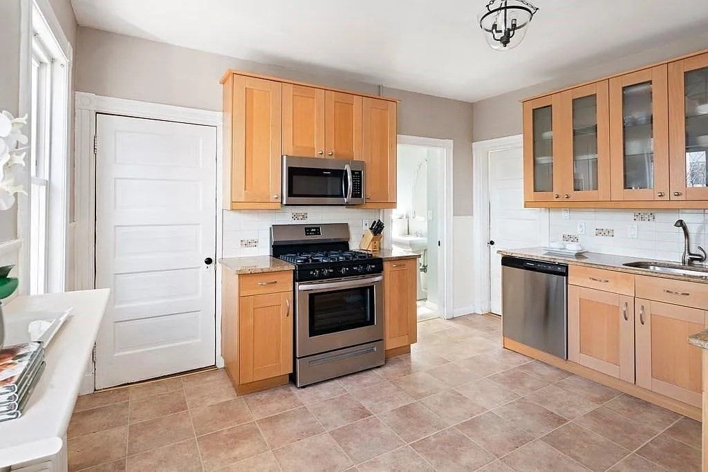 5 Henry St #1, Belmont, MA, 5 Henry St #1, Belmont, MA Photo #8