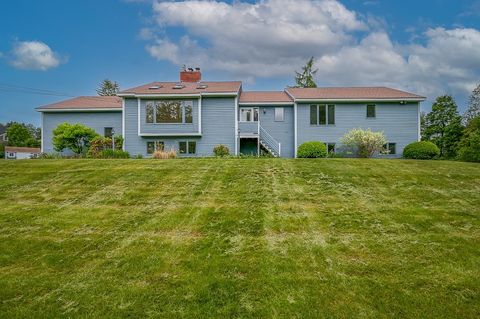 21 Nourse Street Westborough MA 01581