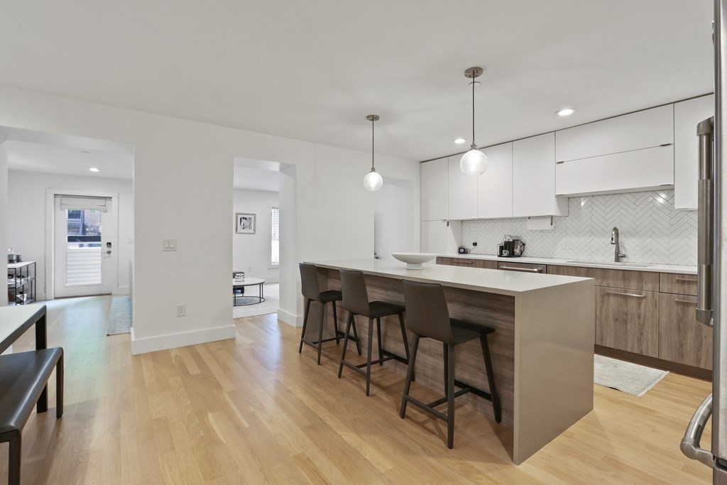 55 E Springfield St 1