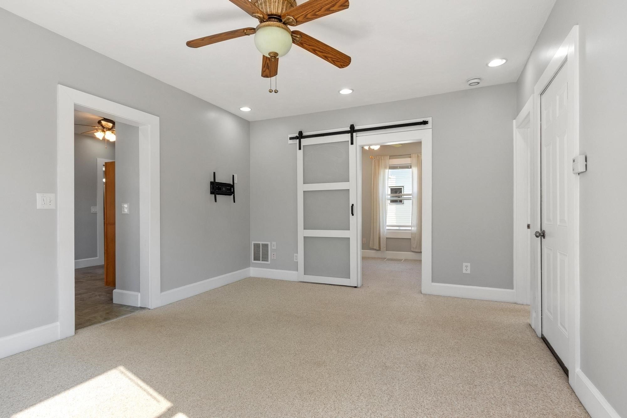 155 Pond St, Leominster, MA Photo #6