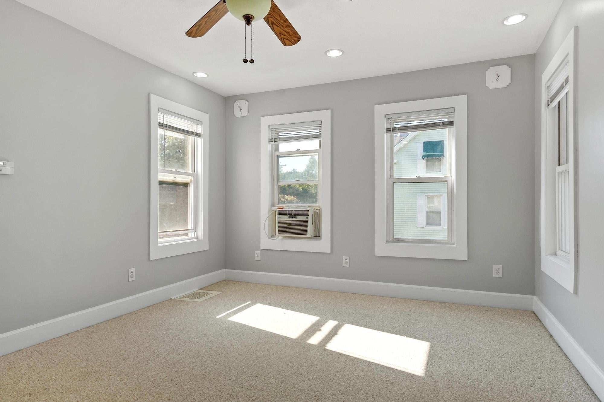155 Pond St, Leominster, MA Photo #9