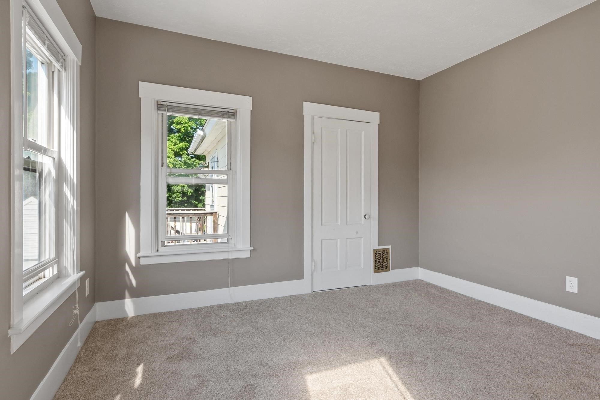 155 Pond St, Leominster, MA Photo #24