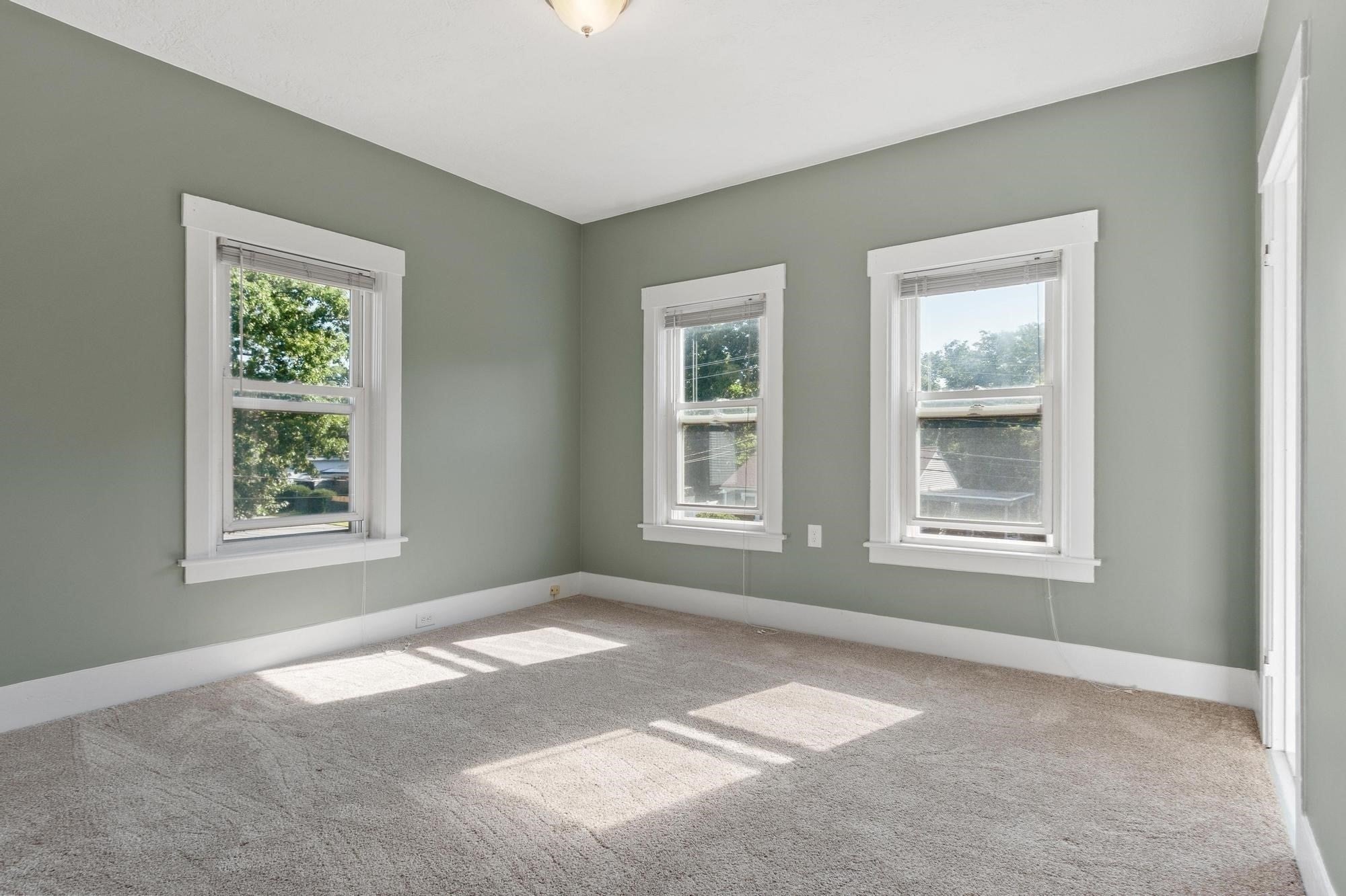 155 Pond St, Leominster, MA Photo #28
