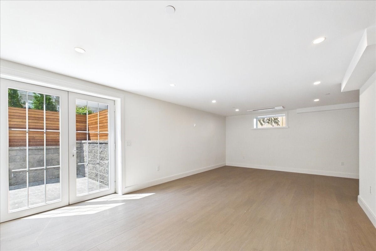 305 Chestnut Ave #6, Boston, MA Photo #19