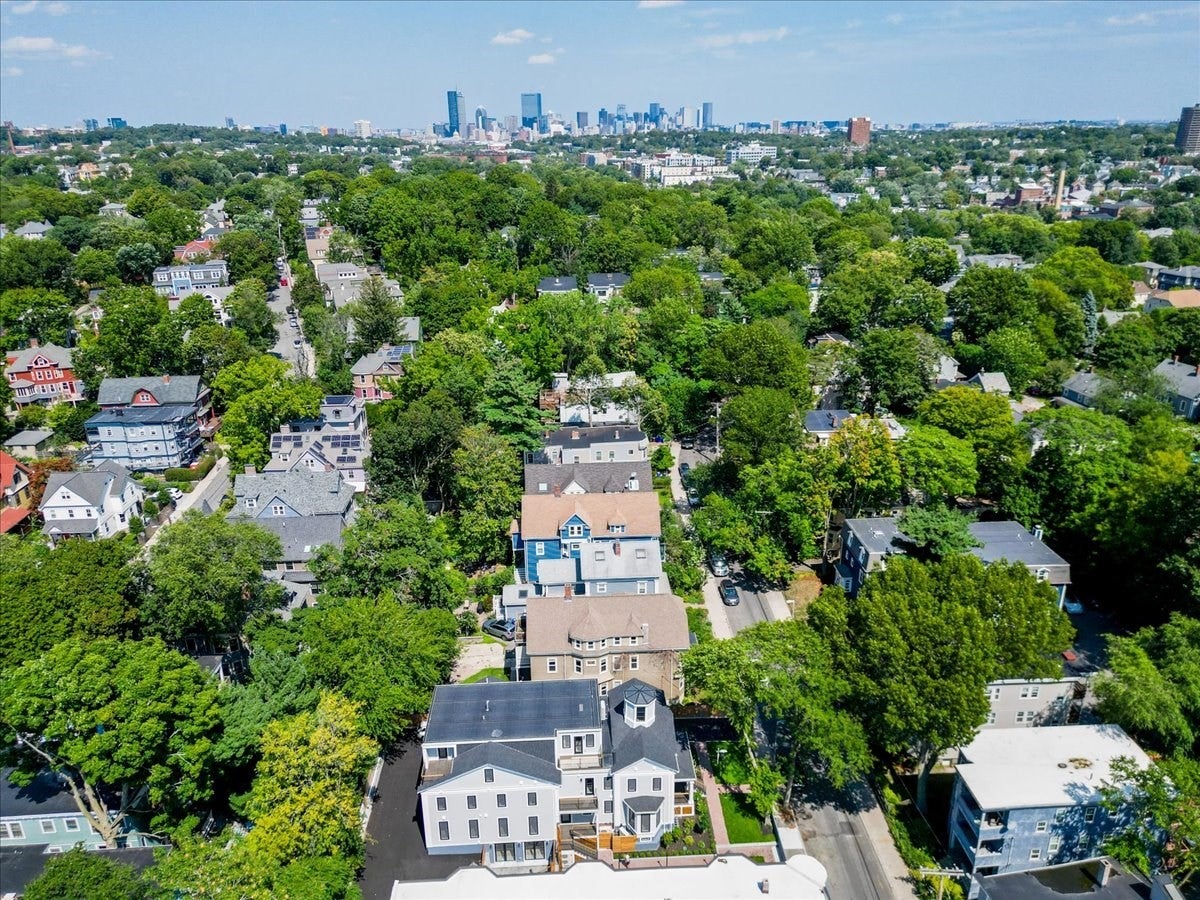 305 Chestnut Ave #6, Boston, MA Photo #41