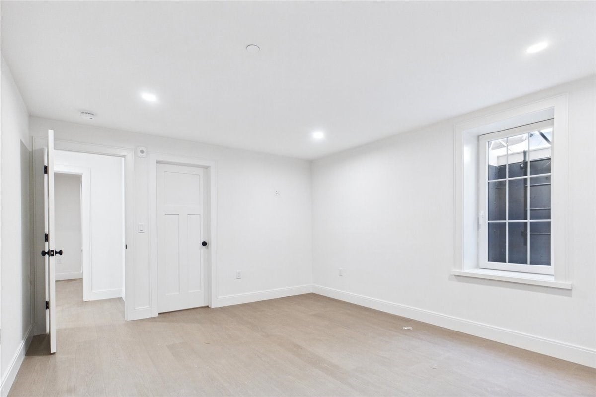 305 Chestnut Ave #6, Boston, MA Photo #28