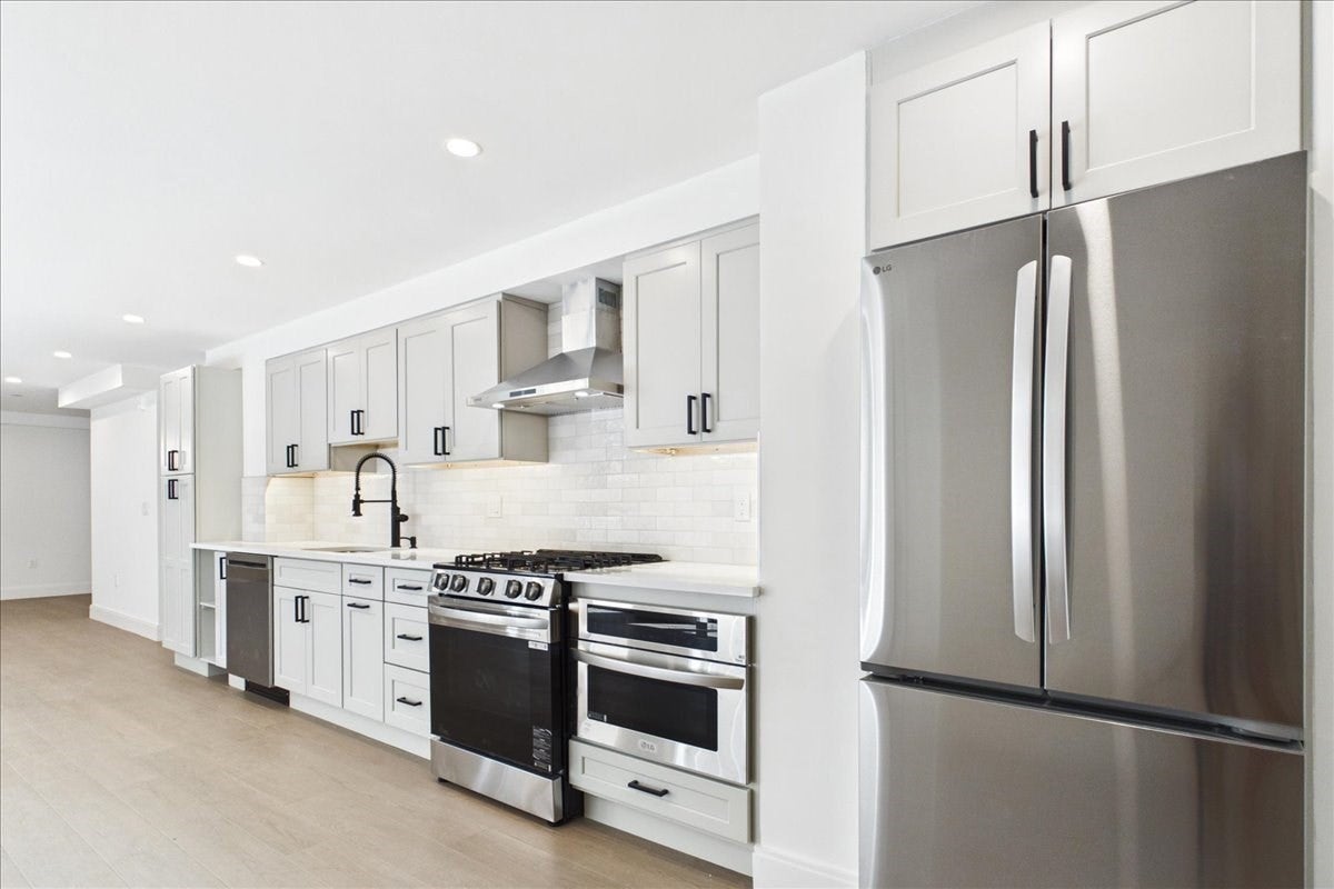305 Chestnut Ave #6, Boston, MA Photo #15