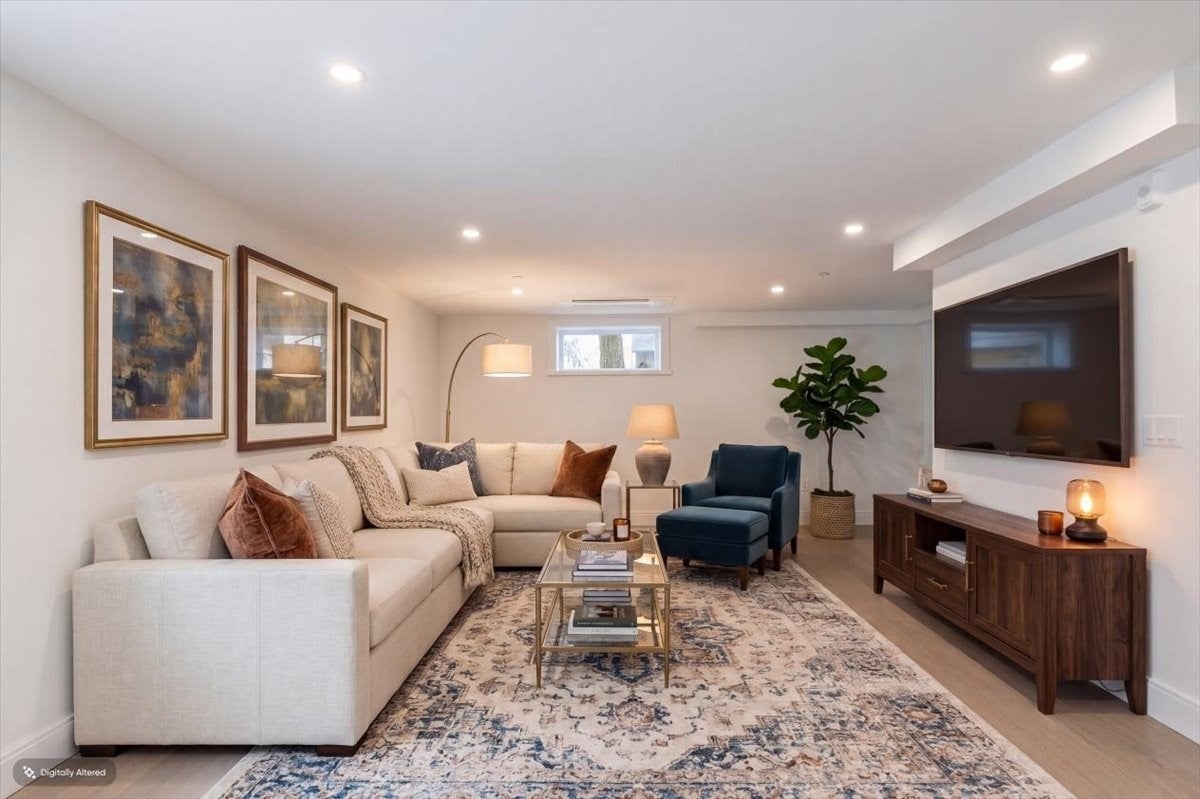 305 Chestnut Ave #6, Boston, MA Photo #14