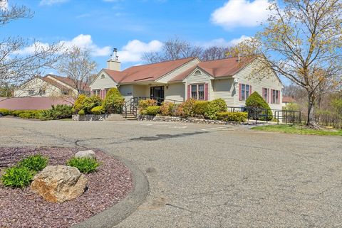 248 Apache Way 248 Tewksbury MA 01876