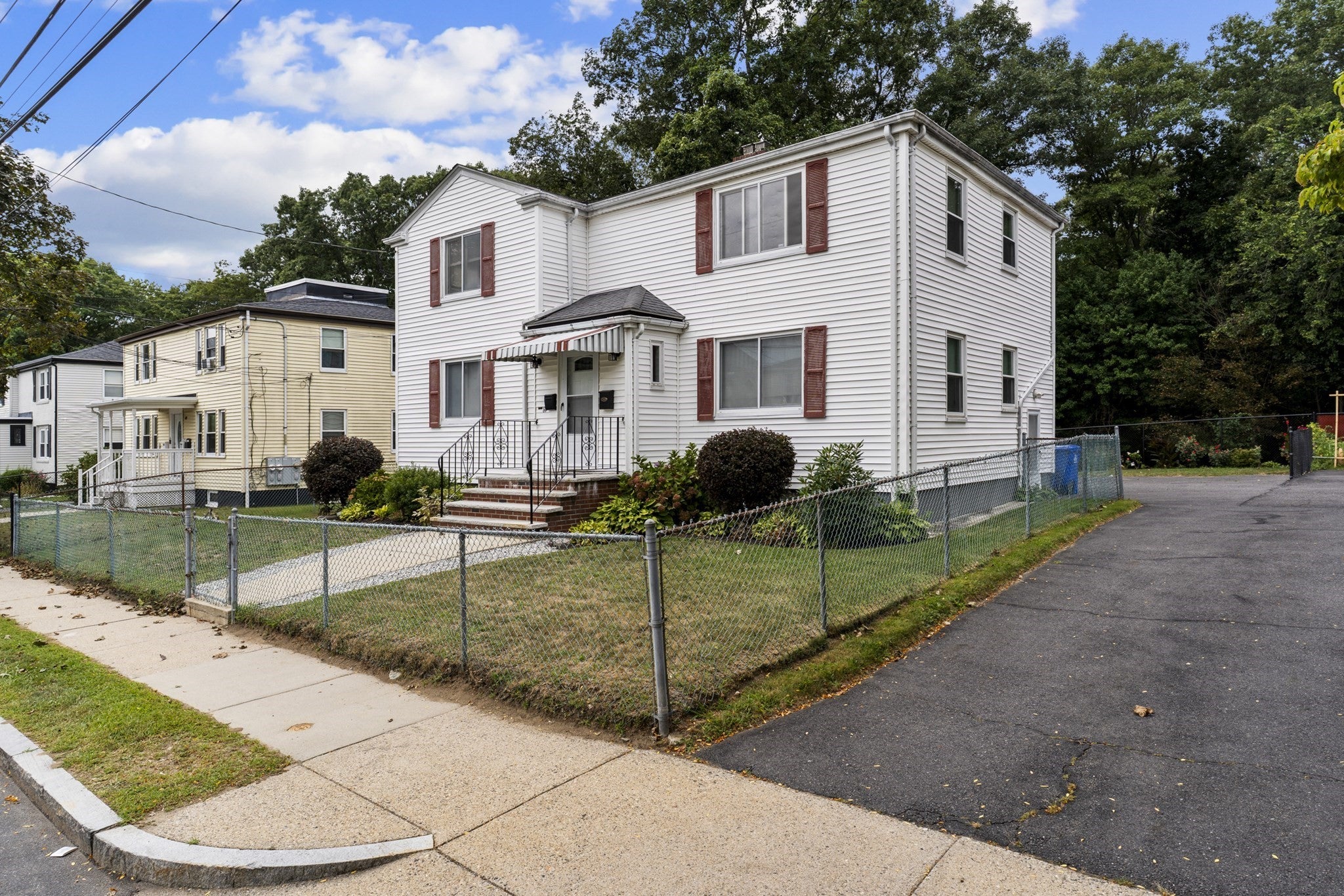 Click for 84 Gladeside Ave #2, Boston, MA slideshow