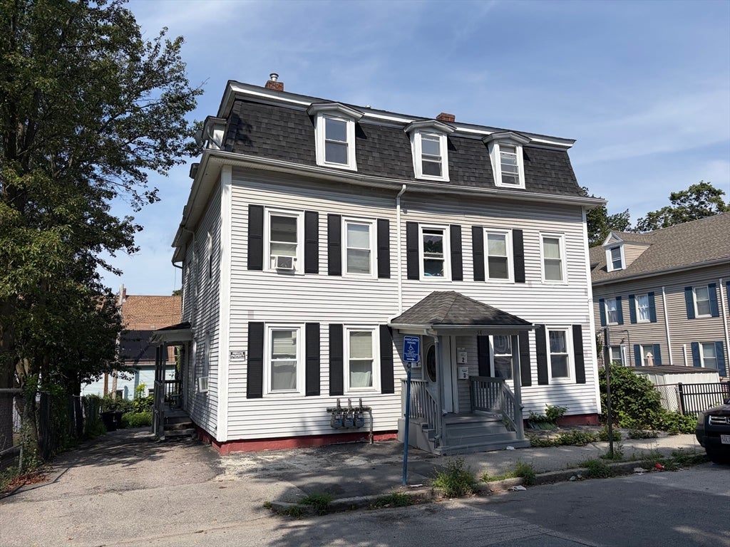 Photo of 34 Newbury St, Worcester, MA