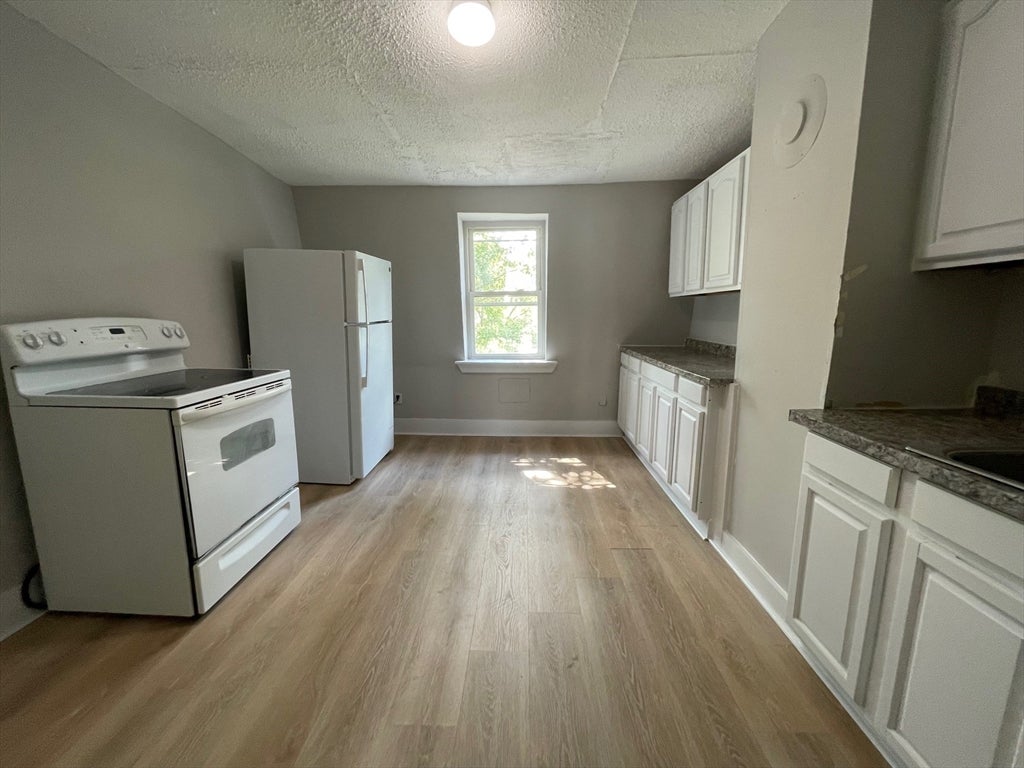 34 Newbury St, Worcester, MA, 34 Newbury St, Worcester, MA Photo #5