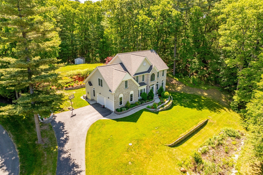 34 Beechwood Cir