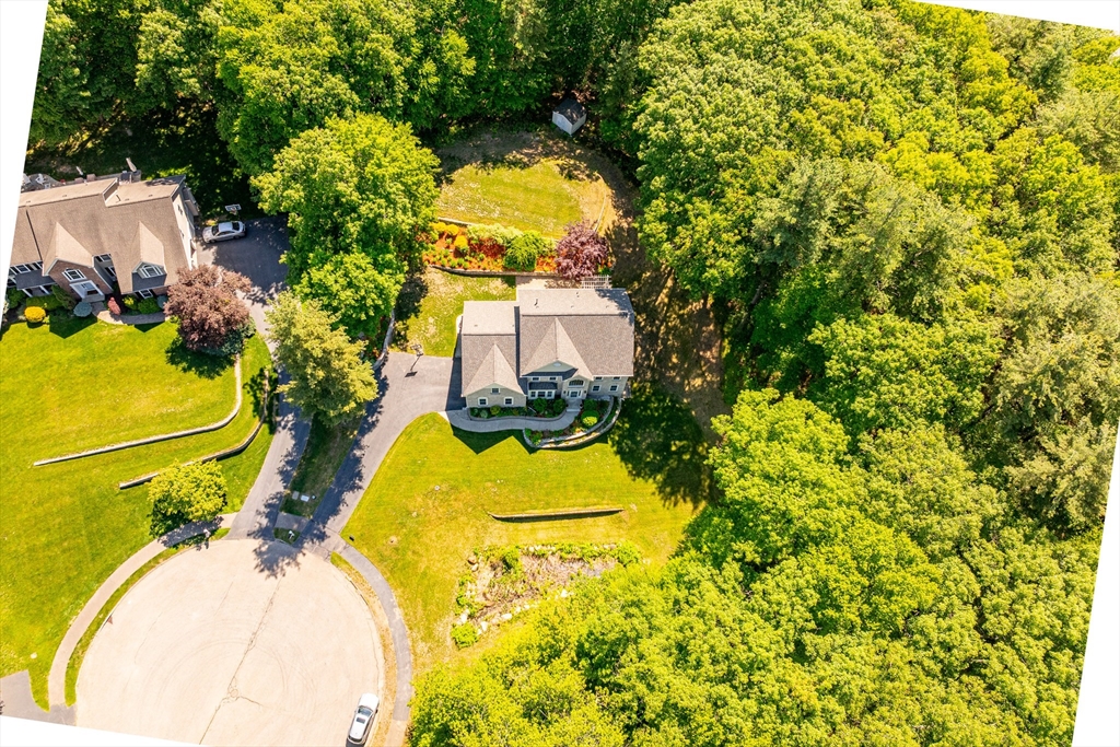 34 Beechwood Cir