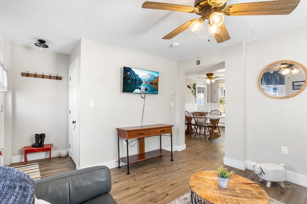 6 E 2nd St B