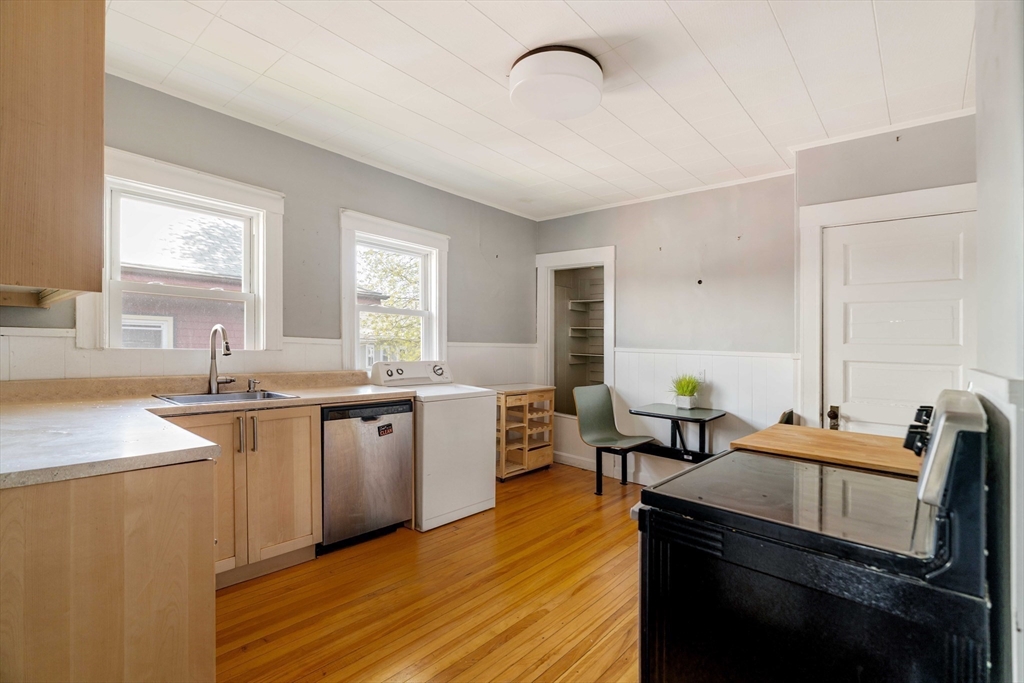 12-14 Quincy St