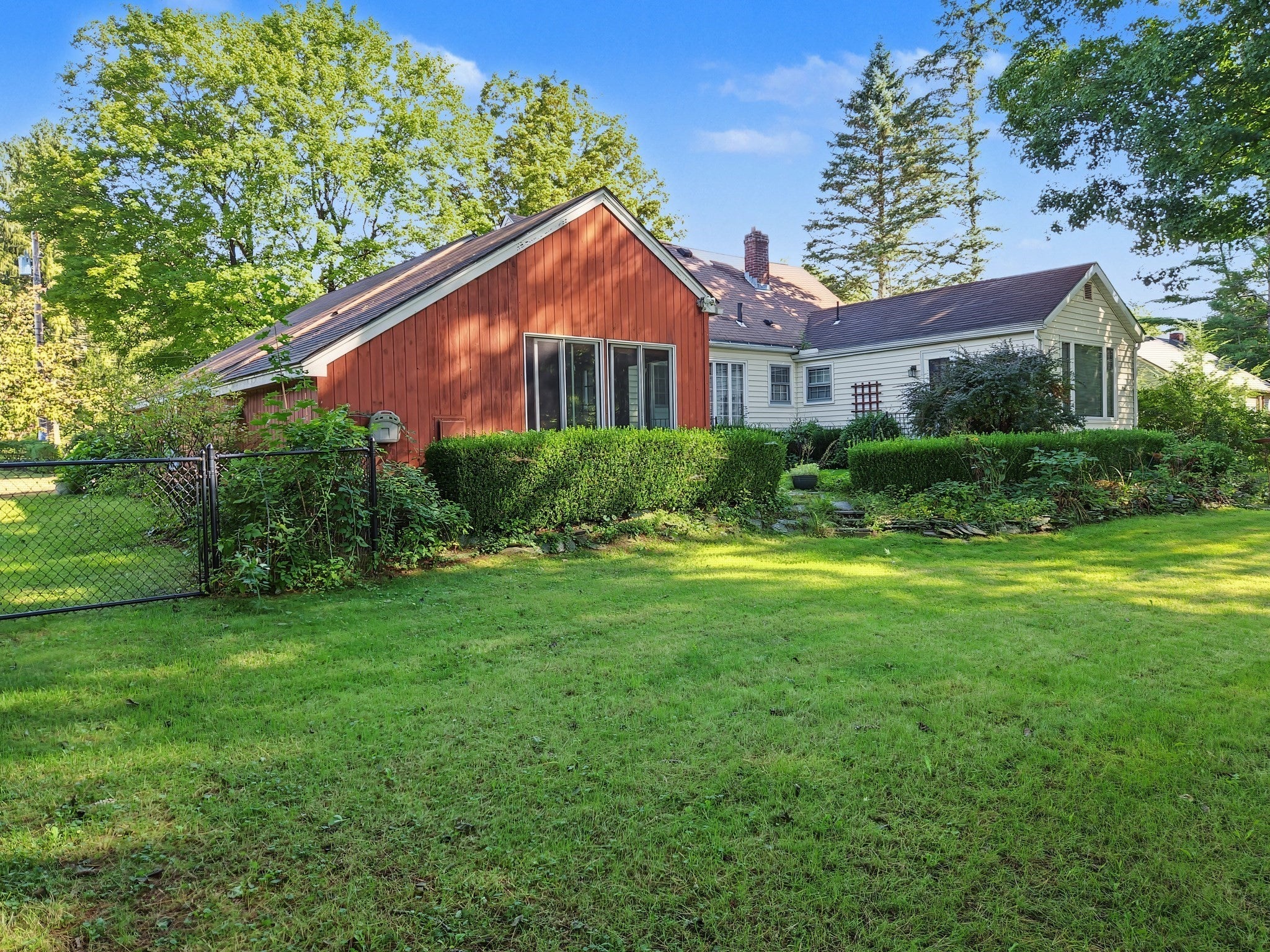 170 Barton Rd