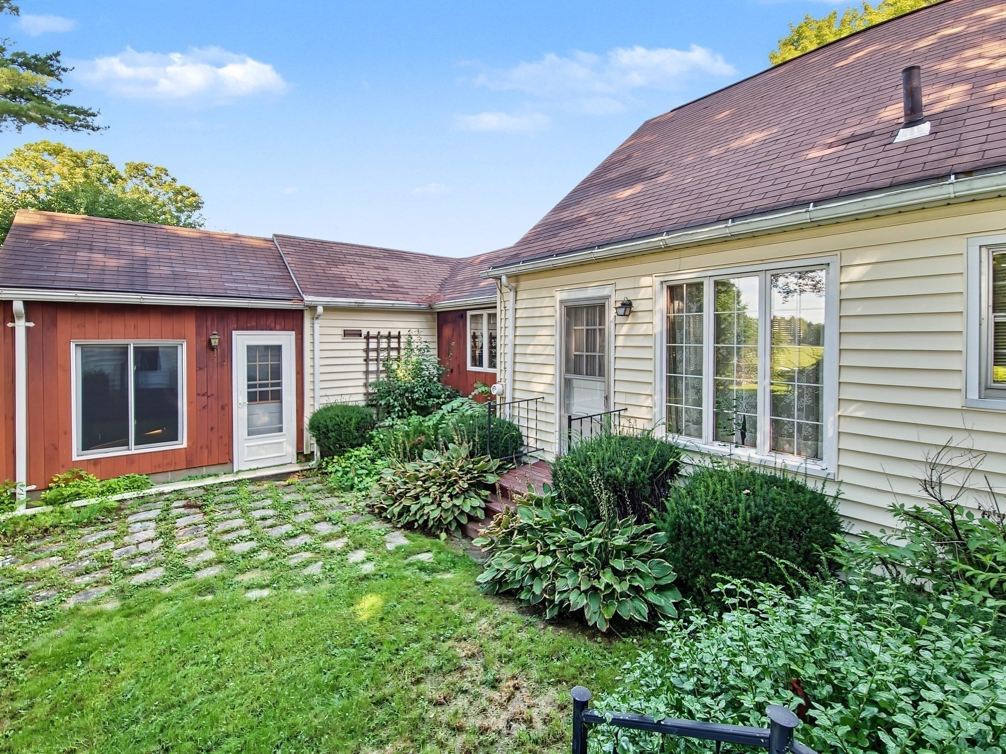 170 Barton Rd, Greenfield, MA, 170 Barton Rd, Greenfield, MA Photo #7