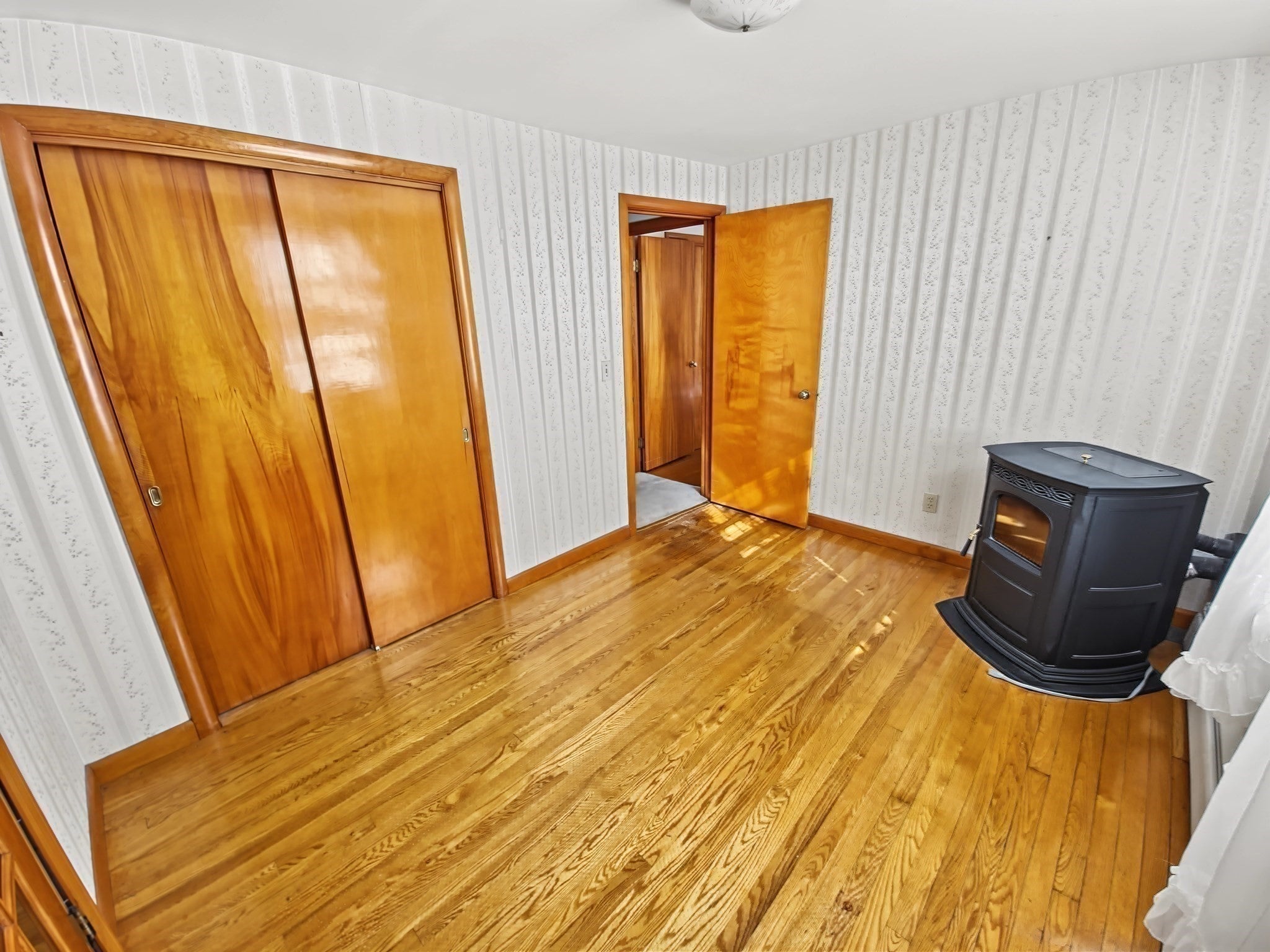 170 Barton Rd, Greenfield, MA, 170 Barton Rd, Greenfield, MA Photo #22