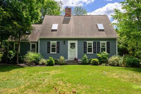 192 Taylor St Pembroke MA 02359