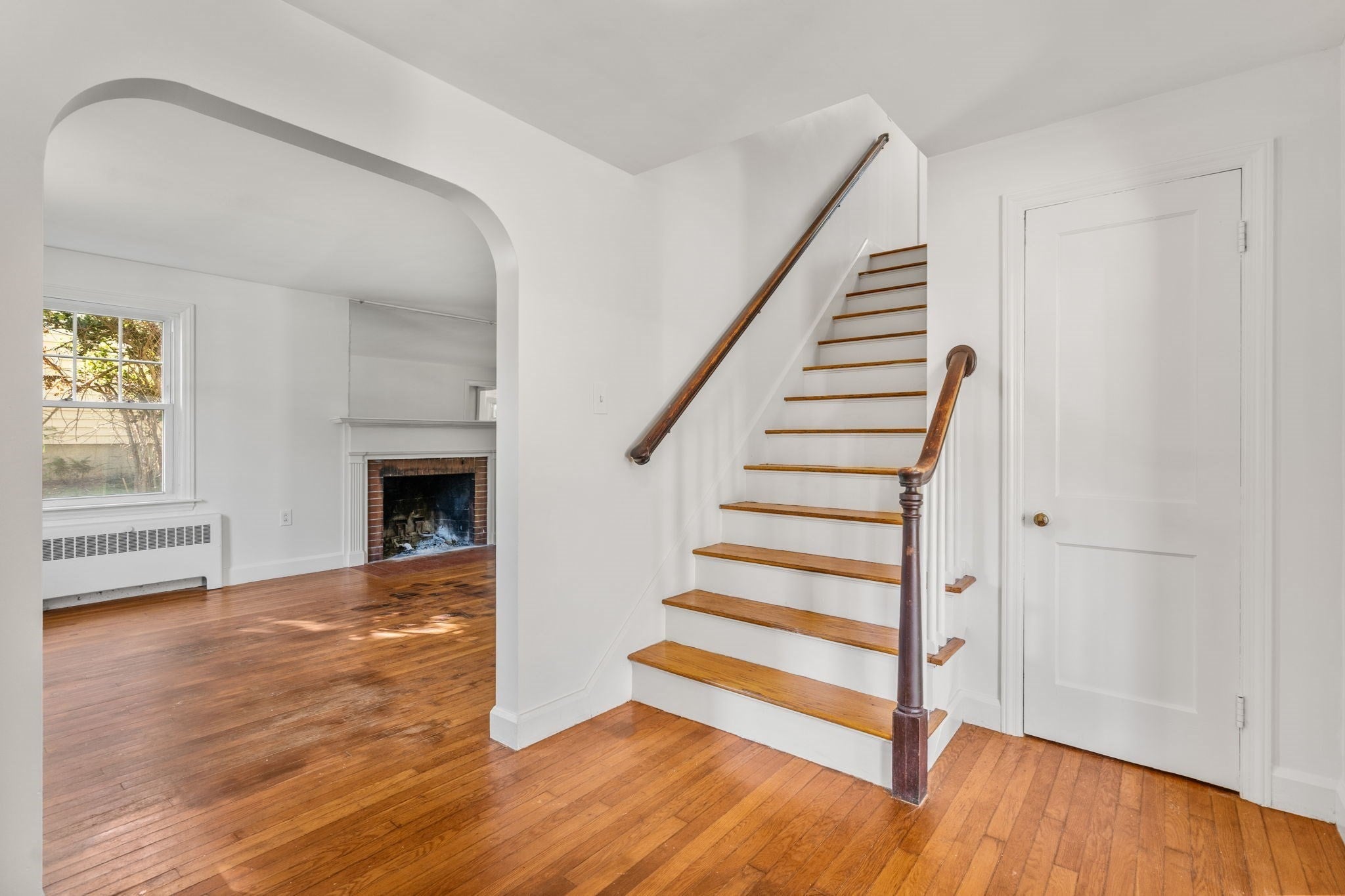 5 Lowell Ave, Holden, MA, 5 Lowell Ave, Holden, MA Photo #2