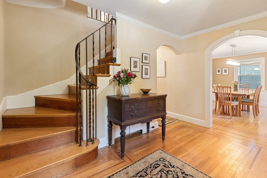 10 Hillsdale Rd