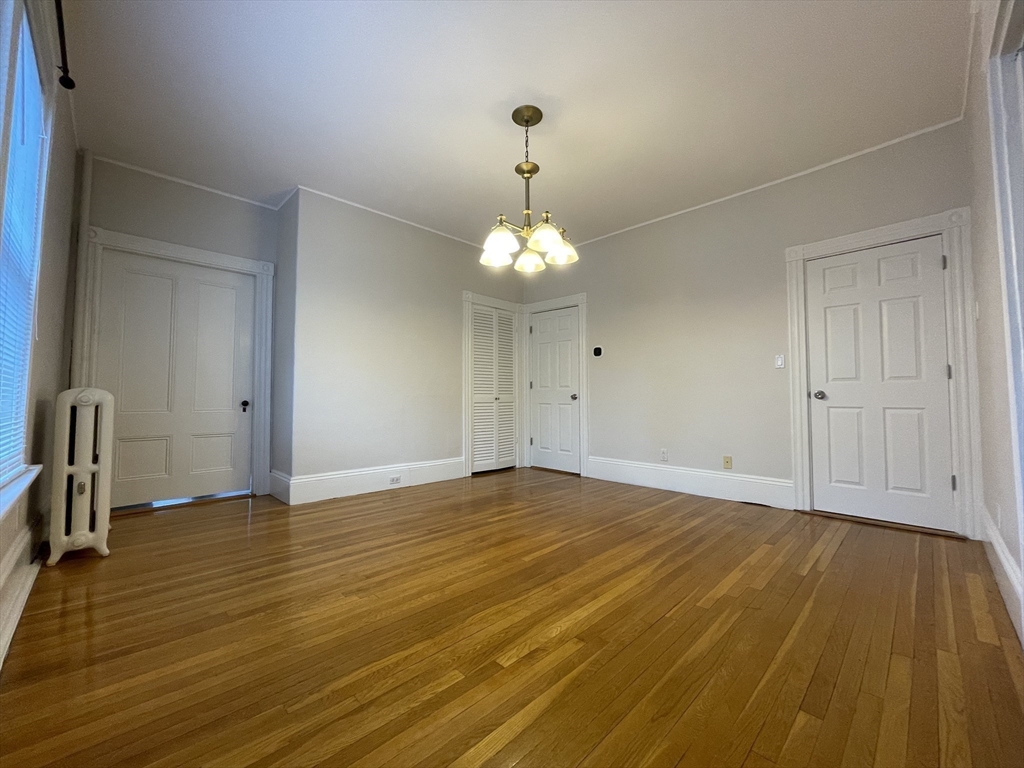 Newton, Massachusetts 02458, United States, 4 Bedrooms Bedrooms, ,3 BathroomsBathrooms,Residential,Active,146634