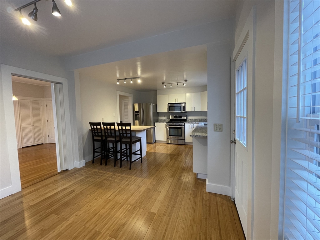 Newton, Massachusetts 02458, United States, 4 Bedrooms Bedrooms, ,3 BathroomsBathrooms,Residential,Active,146634