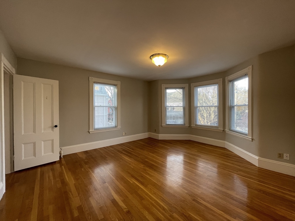 Newton, Massachusetts 02458, United States, 4 Bedrooms Bedrooms, ,3 BathroomsBathrooms,Residential,Active,146634