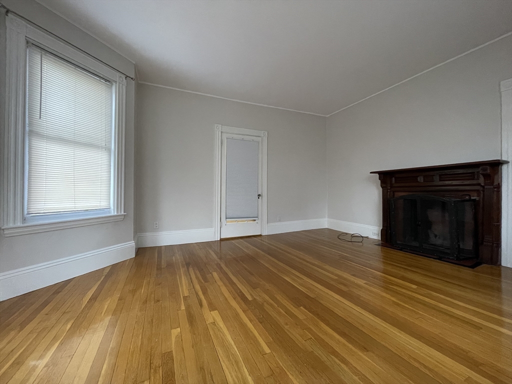 Newton, Massachusetts 02458, United States, 4 Bedrooms Bedrooms, ,3 BathroomsBathrooms,Residential,Active,146634