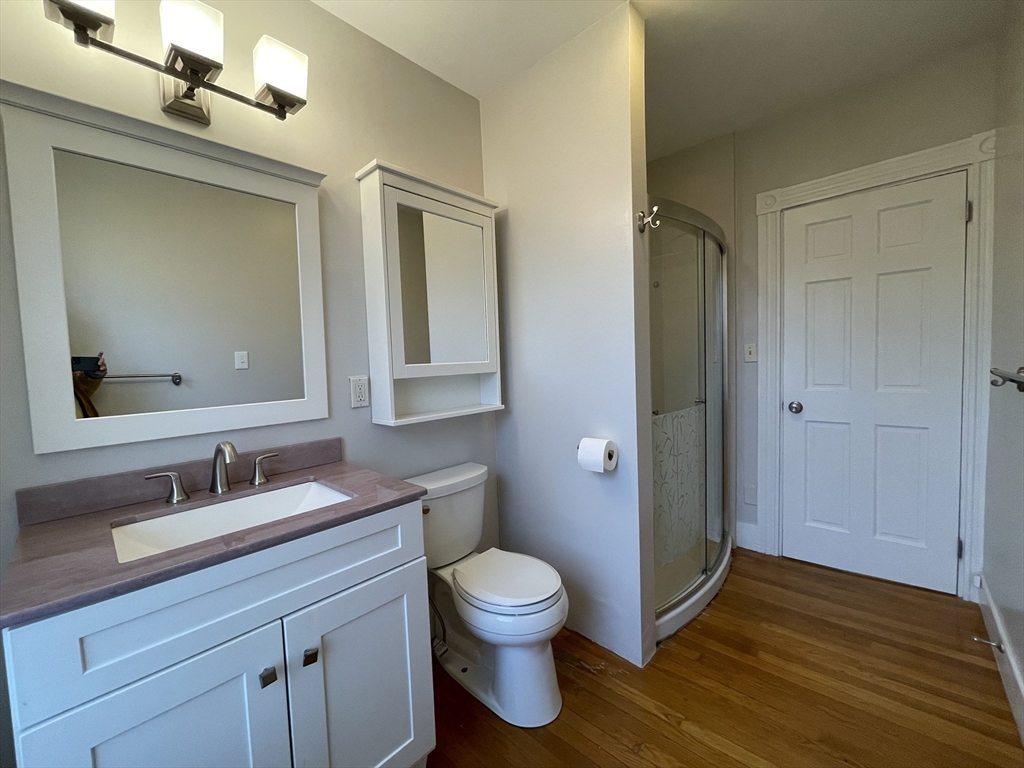 Newton, Massachusetts 02458, United States, 4 Bedrooms Bedrooms, ,3 BathroomsBathrooms,Residential,Active,146634