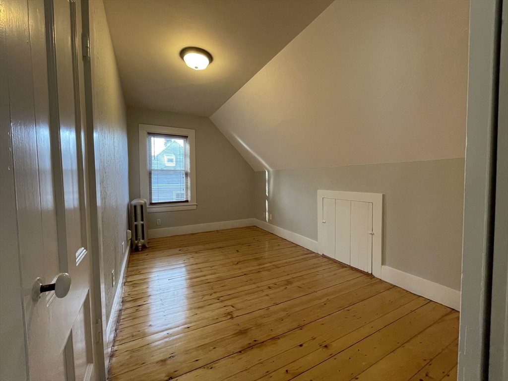 Newton, Massachusetts 02458, United States, 4 Bedrooms Bedrooms, ,3 BathroomsBathrooms,Residential,Active,146634