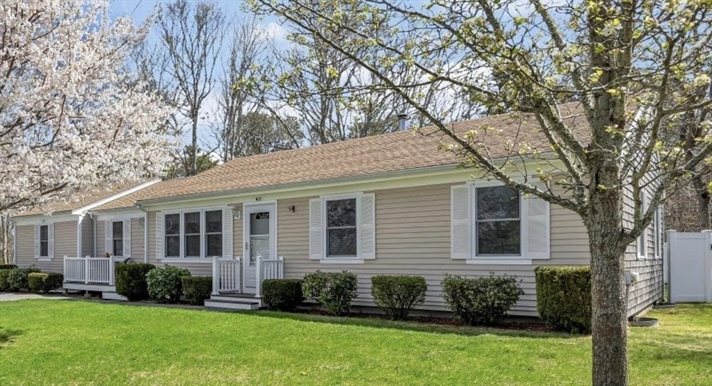 3 Harness Dr, Falmouth, MA Photo #1