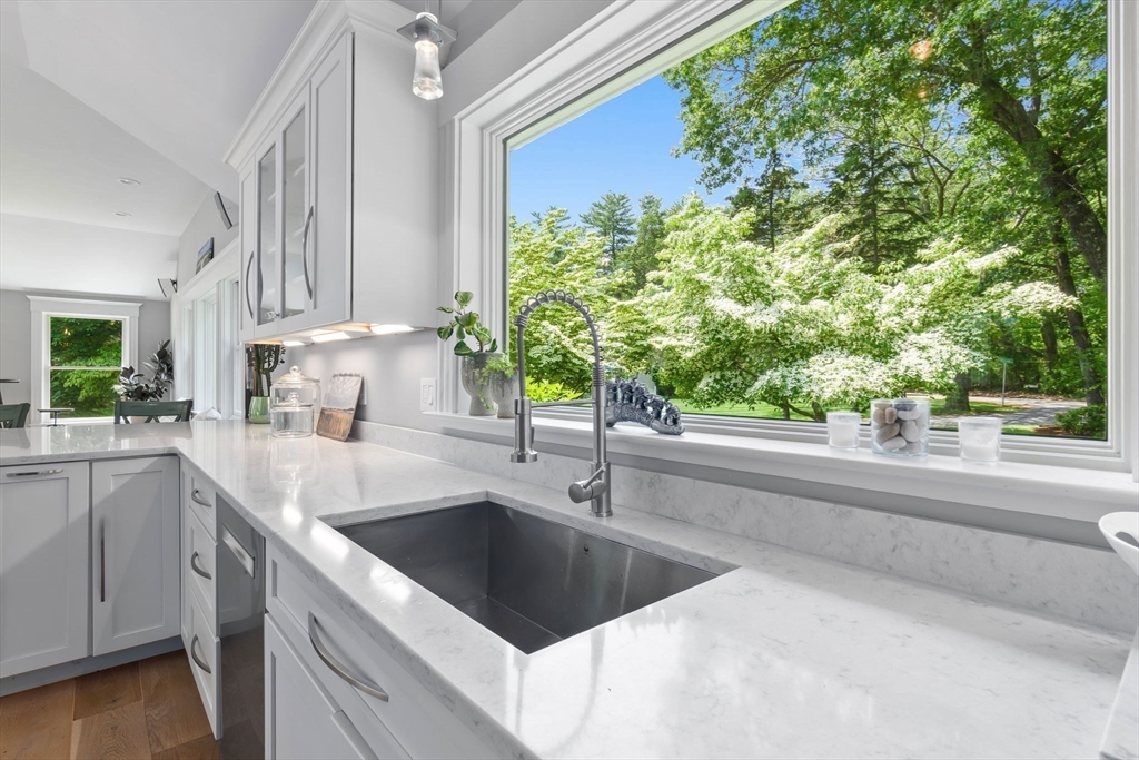 33 Pine Hill Rd