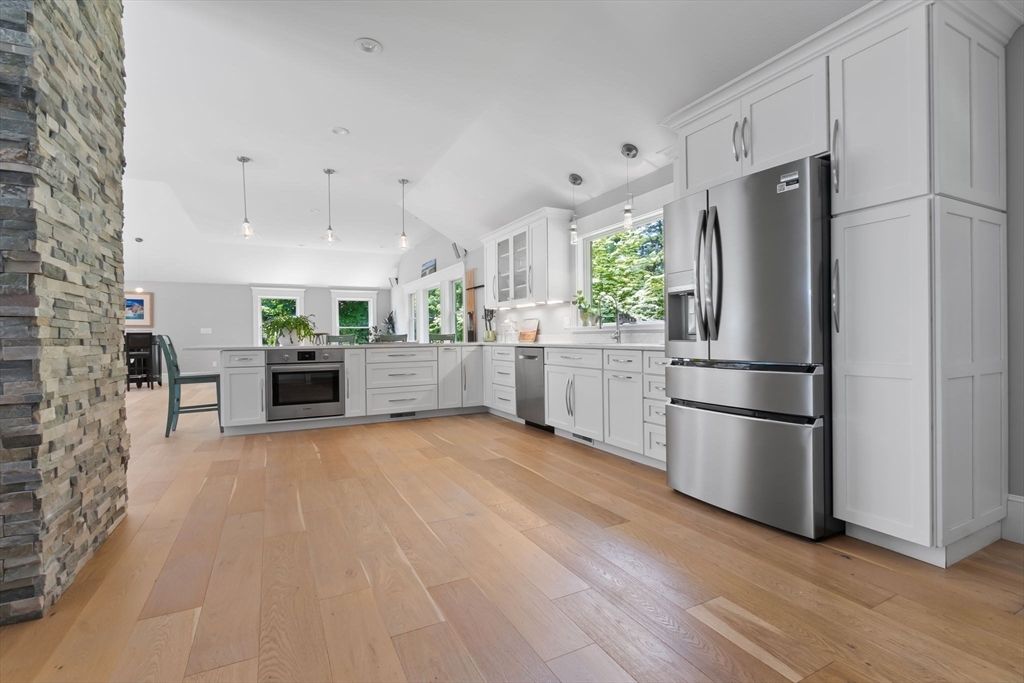 33 Pine Hill Rd