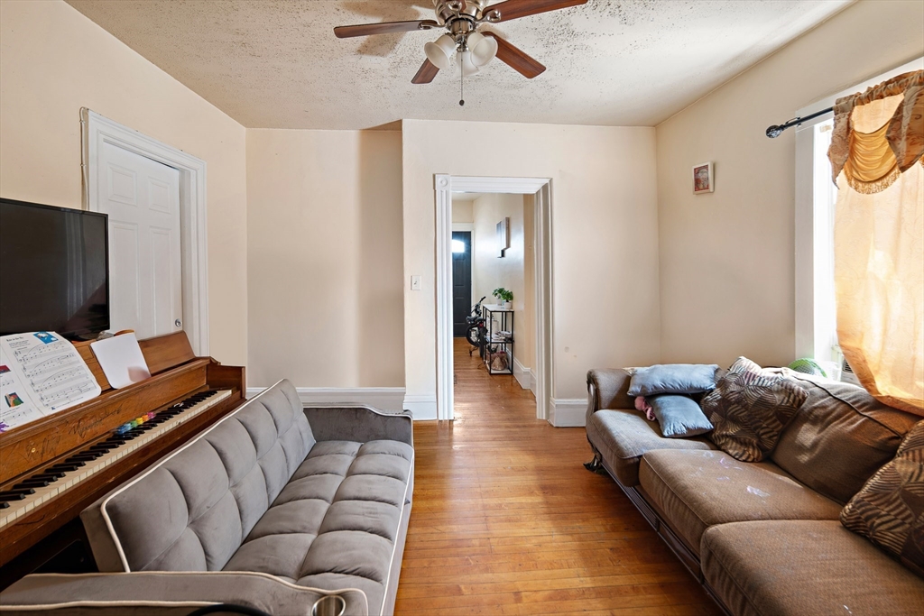 165-167 Bell Rock St