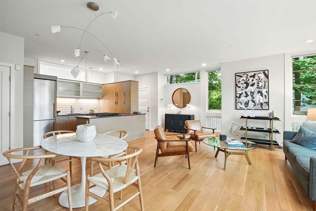 89 Kirkland St 89