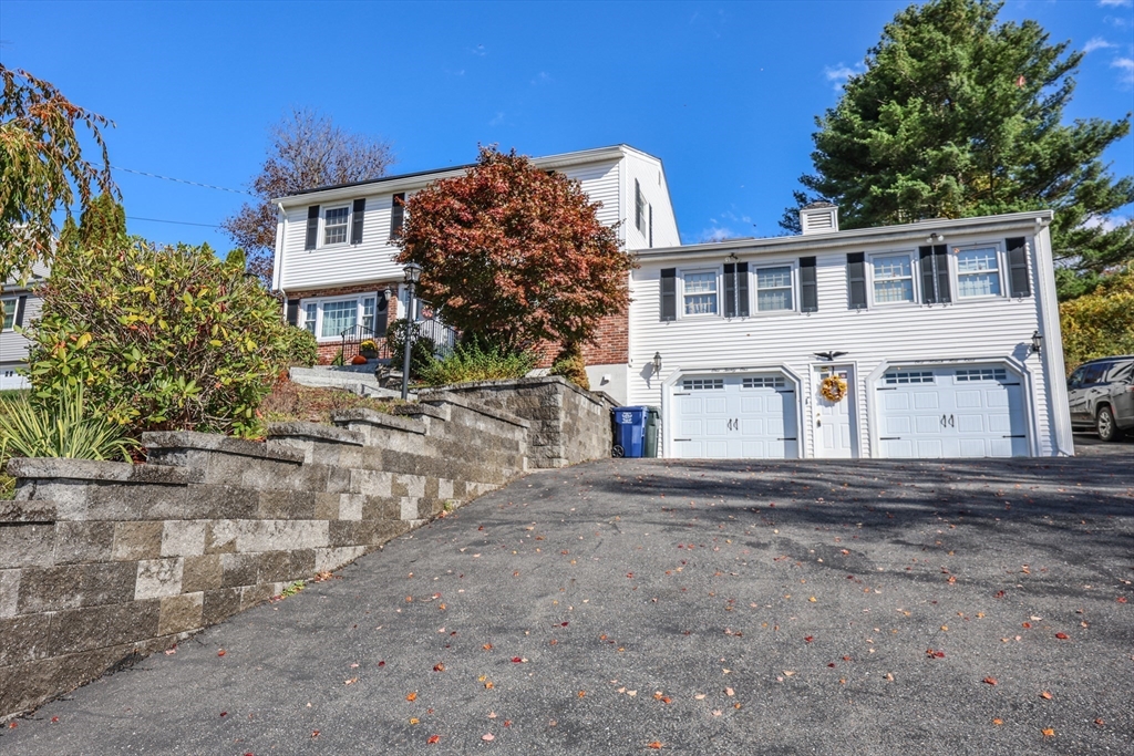 121 Old Marsh Hill Rd