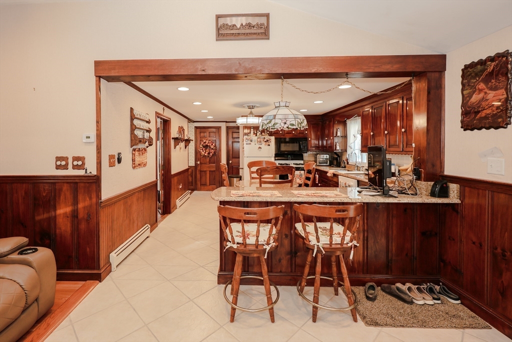 121 Old Marsh Hill Rd