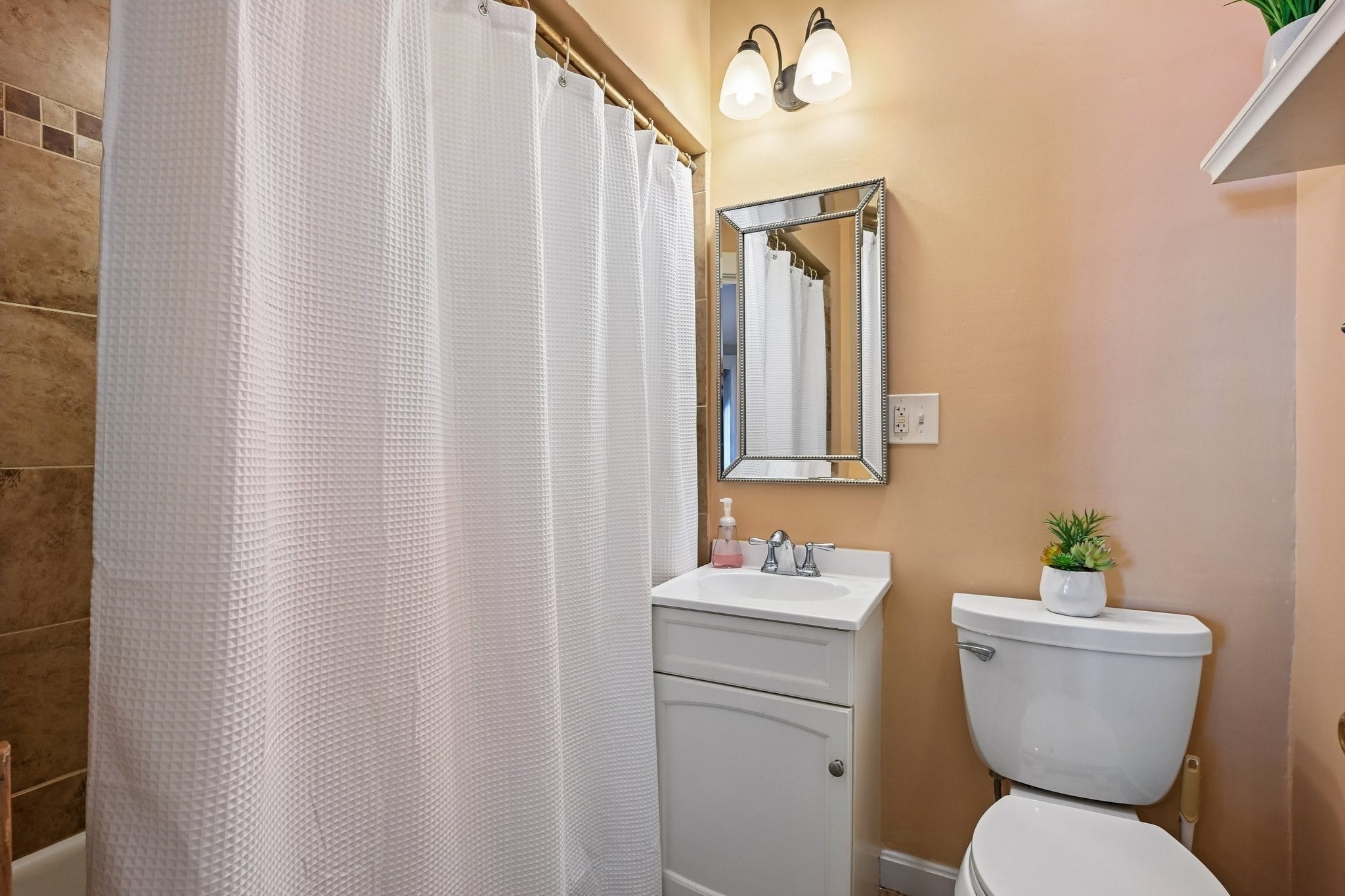 18 Highland Ave, Chelmsford, MA, 18 Highland Ave, Chelmsford, MA Photo #14