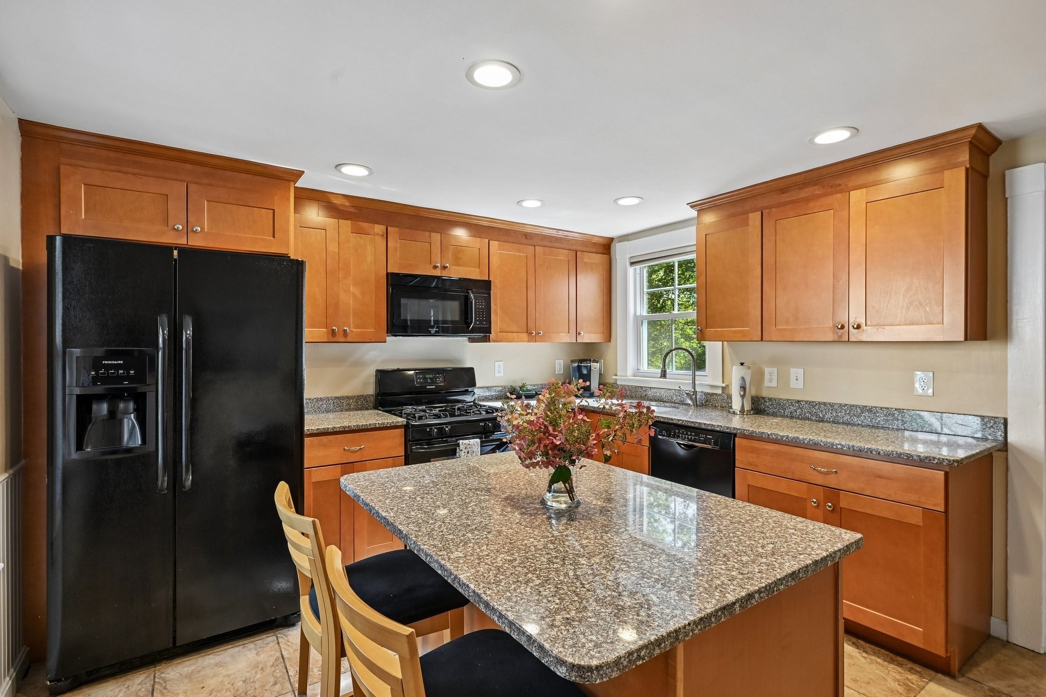 18 Highland Ave, Chelmsford, MA, 18 Highland Ave, Chelmsford, MA Photo #9