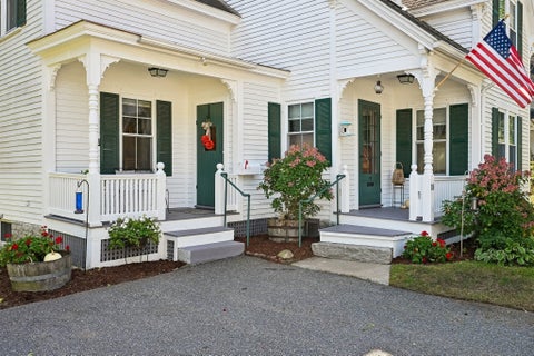 Photo of 18 Highland Ave, Chelmsford, MA 01851 (MLS # 73582019)