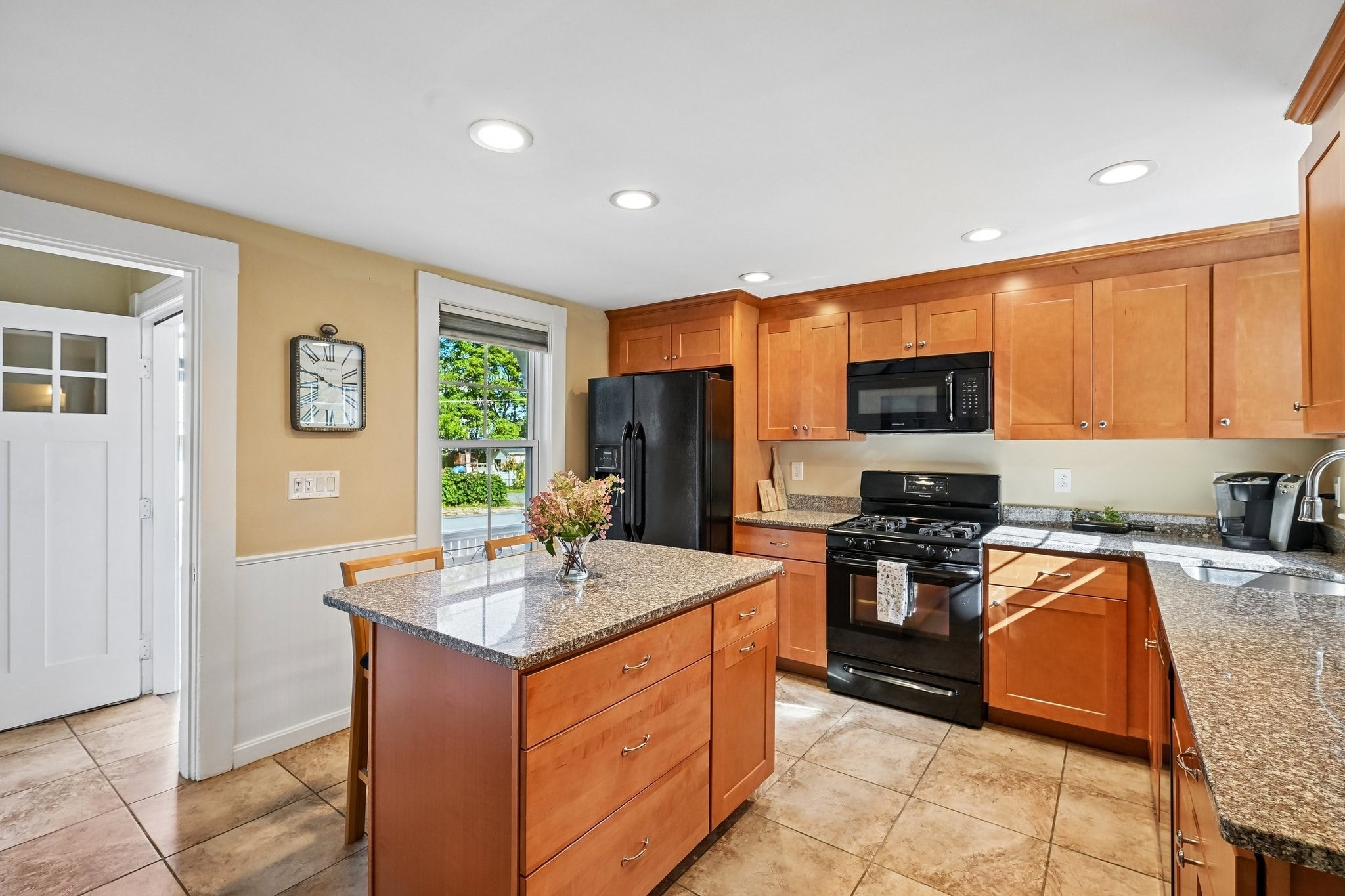 18 Highland Ave, Chelmsford, MA, 18 Highland Ave, Chelmsford, MA Photo #12