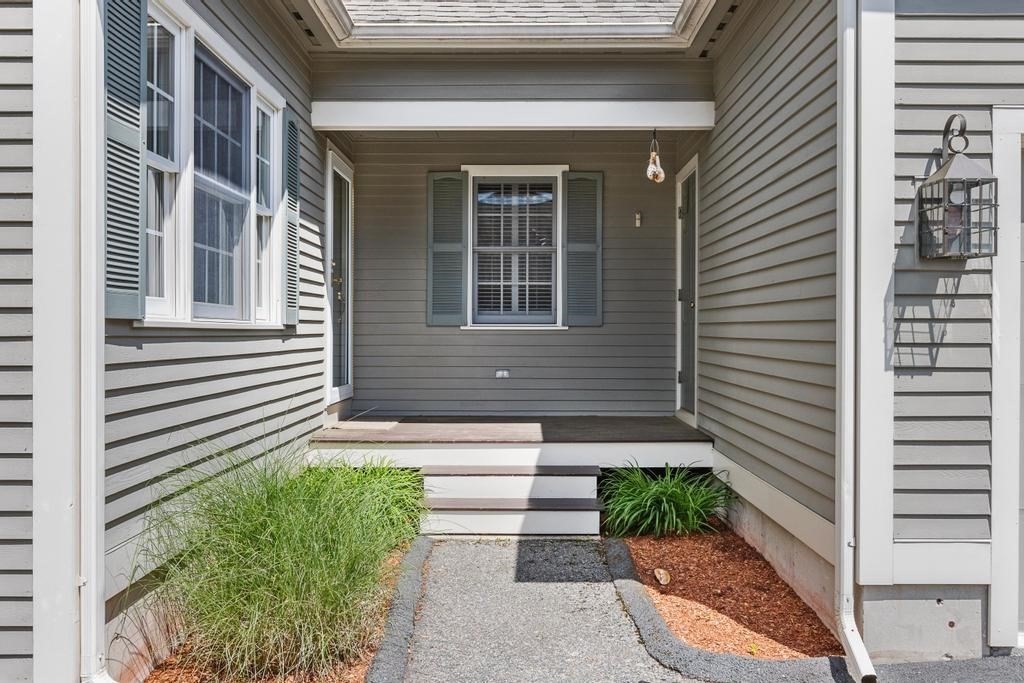 6 Leaning Elm Drive 6