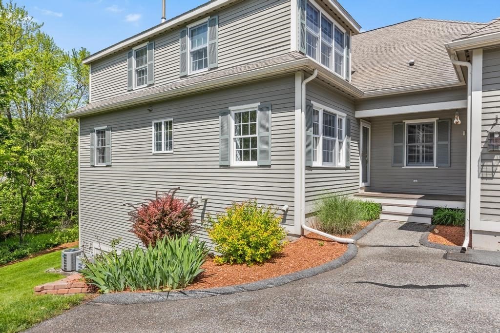 6 Leaning Elm Drive 6