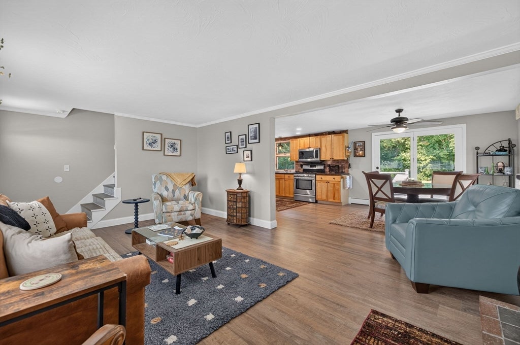 19 Majocka Dr, Westport, MA Photo #4