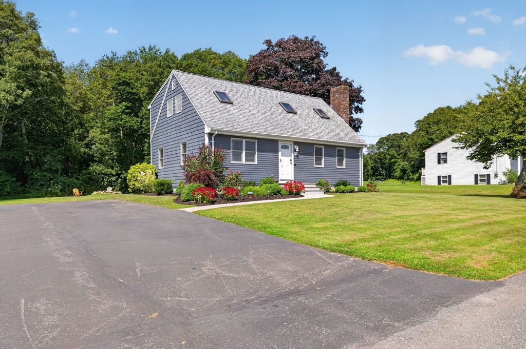 19 Majocka Dr, Westport, MA Photo #1