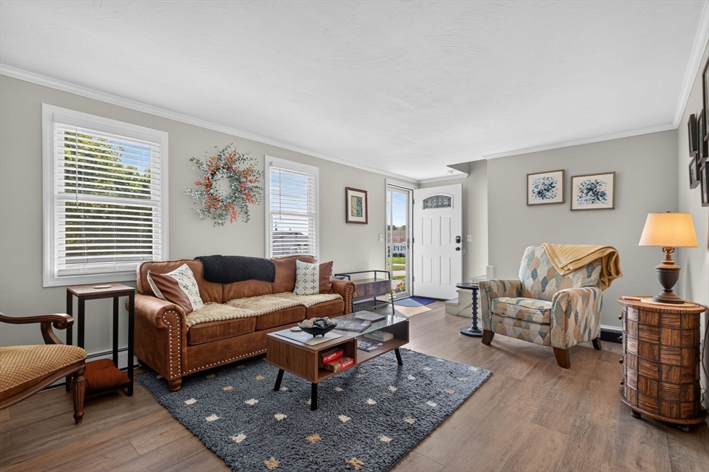 19 Majocka Dr, Westport, MA Photo #3