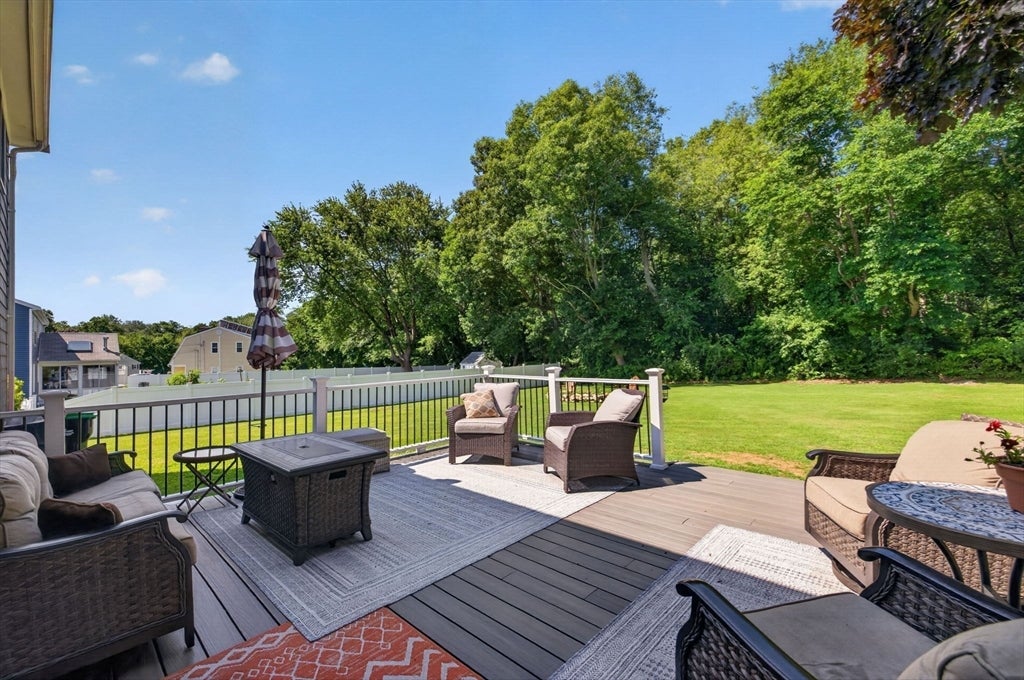 19 Majocka Dr, Westport, MA Photo #16